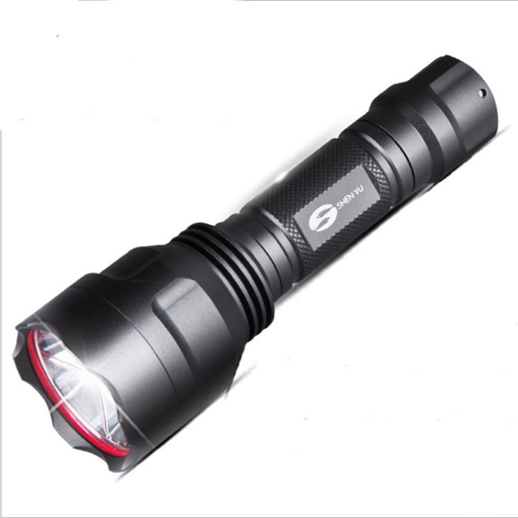 LED taskulamp C8 T6, taaskäivitatav, alumiiniumist korpus, 18650 aku, vahemik 200–500 m