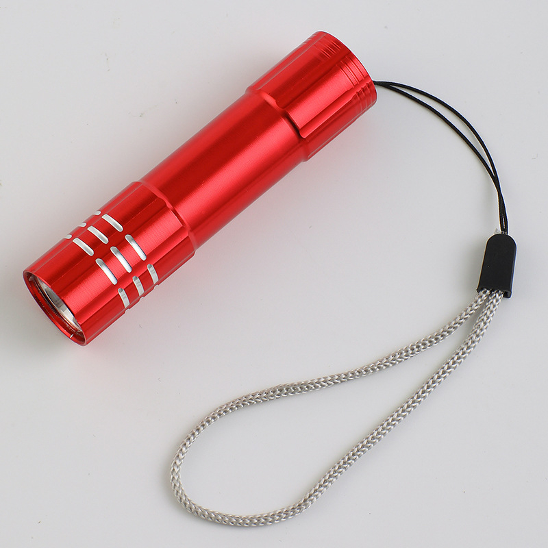 Mini rankinis žibintuvėlis, aliuminio lydinio korpusas, 5W LED, IPX4, 100 m spindulys