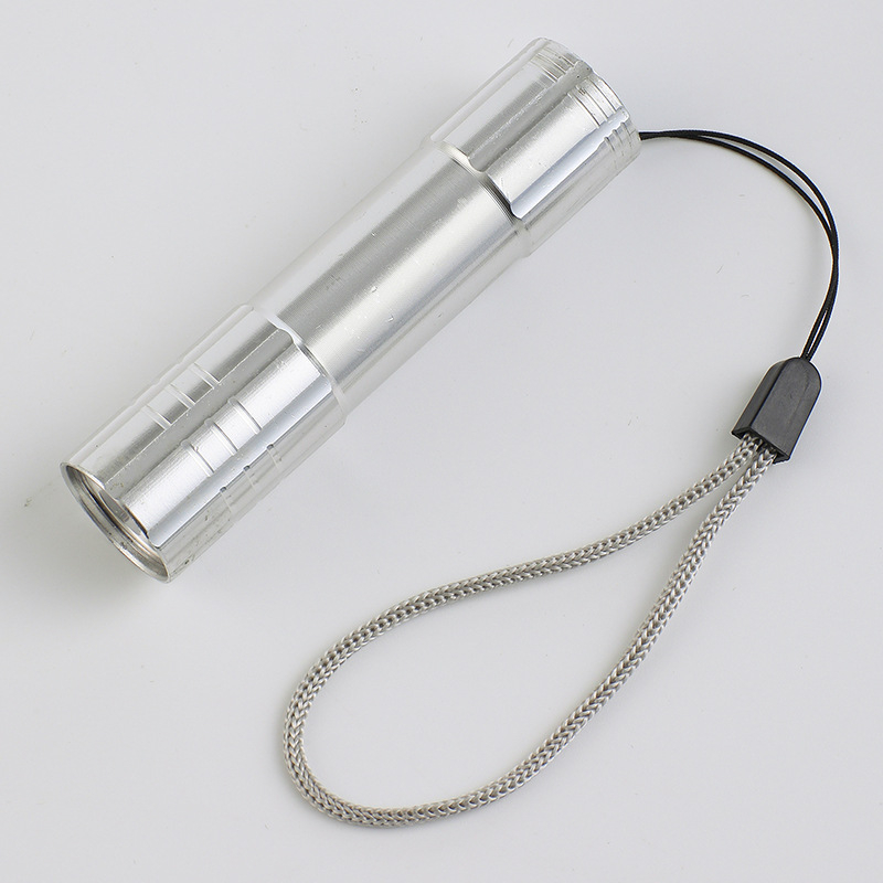 Mini rankinis žibintuvėlis, aliuminio lydinio korpusas, 5W LED, IPX4, 100 m spindulys