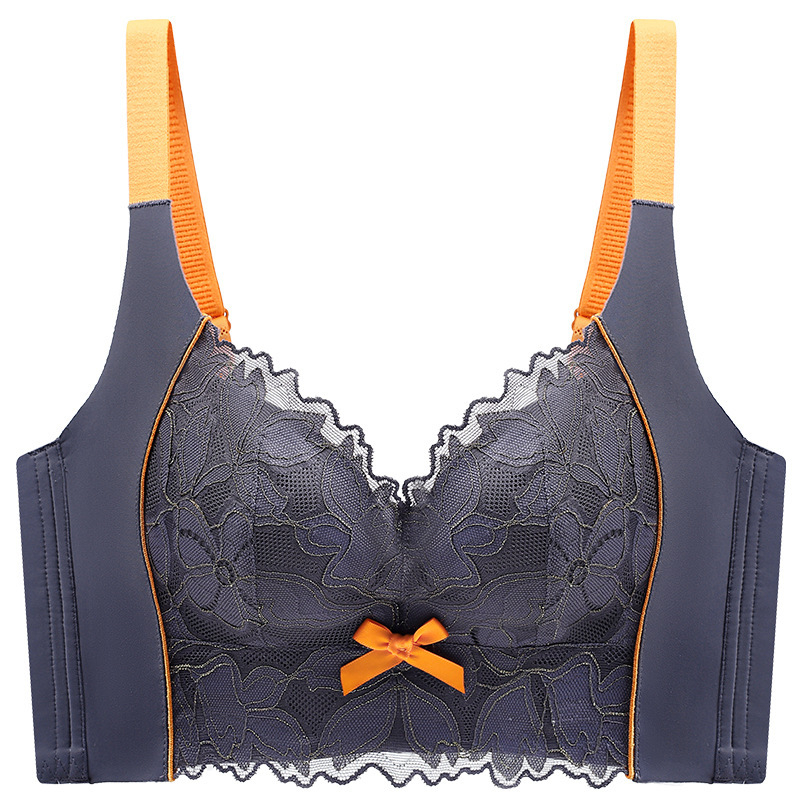 Grudnjak s košaricama 3/4, košarice oblikovane (gornje tanke, donje debele), fiksne dvostruke naramenice, stražnje petredno kopčanje