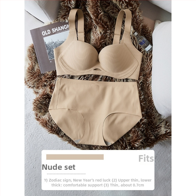 Set sutien, cupă 3/4, cupe subțiri turnate; Push-up cu adunare; închidere la spate cu patru rânduri de catarame; bretele fixe, dublu; material principal: nailon 80–90%