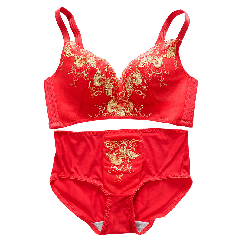 Nailonist rinnahoidja komplekt, 3/4 kuppidega, ilma metallrõngasteta, eemaldatavad kahekordsed õlad, vahtkussid, tagant kolmeridade kinnitamine, klassikaline luksusstiil