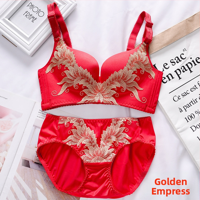 Nailonist rinnahoidja komplekt, 3/4 kuppidega, ilma metallrõngasteta, eemaldatavad kahekordsed õlad, vahtkussid, tagant kolmeridade kinnitamine, klassikaline luksusstiil