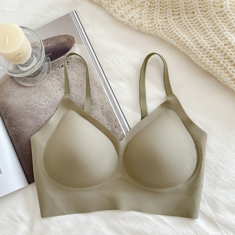 Nematoma siuvinėjimo liemenėlė mažoms krūtims — pakėlimas, prieš nusileidimą, šoninės formavimas, 3/4 taurė, be vielos, fiksuotos dvigubos petnešėlės