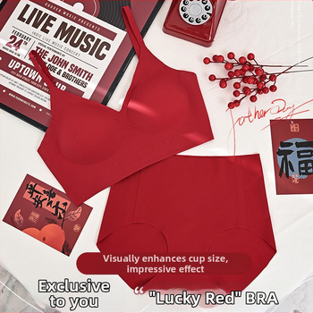 Bevielinis vestuvinis moterų apatinių komplektas - liemenėlė su 3/4 kaušeliais, plonos formuojančios kupos, pagrindinis audinys 66% nailonas, 34% spandeksas, užpakalinis užsegimas su keturiais kabliukais