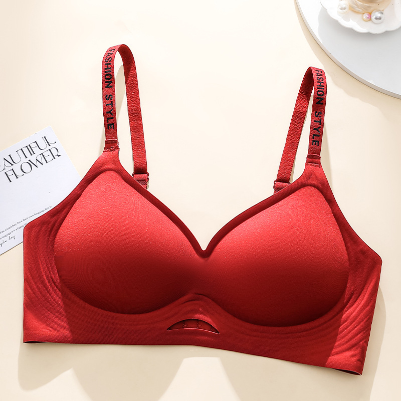 Bezšivni ženski grudnjak od najlona, čvrsti dvostruki naramenici, tanke oblikovane košarice, stražnje kopčanje s četiri reda kukica, bez žice, nježna podrška