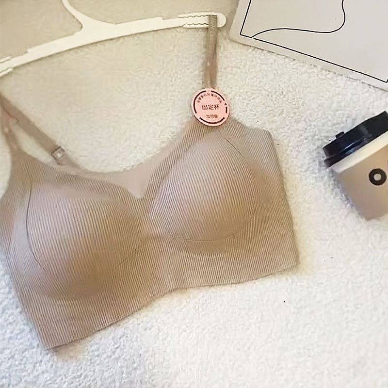 Naistele mõeldud 3/4 tassiga rinnahoidja, keskmise kujuga tassid, fikseeritud õlapaelad, ilma õmblusteta selg, hingav, seljatugi