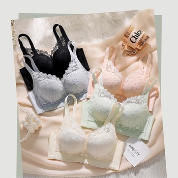 Moterų nėrinių liemenėlė, 3/4 taurė, viršutinė plona ir apatinė storesnė forma, fiksuoti dvigubi dirželiai, užsegimas su keturiais užsegimais