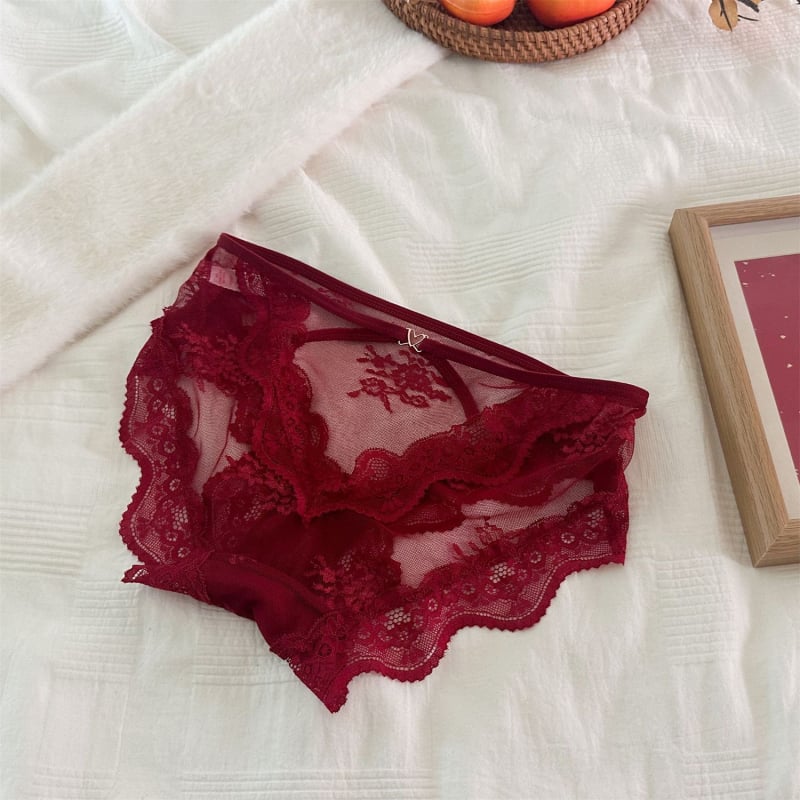 Nailoniniai moteriški apatiniai su trikampio kupeliais, ploni formuoti kupeliai, fiksuoti dvigubi dirželiai, nugaros dizainas