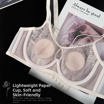 Nėriniuota nailono liemenėlė su itin plonais formuojamais puodeliais, medvilninė įdaila, fiksuoti plečiai ir nugaros trijų eilių užsegimas