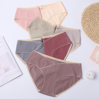 Materinski gaćice od pamuka, niski struk, glavna tkanina 95% pamuk, rub u preponi 100% pamuk, podrška trbuha za trudnoću i postporođajno razdoblje
