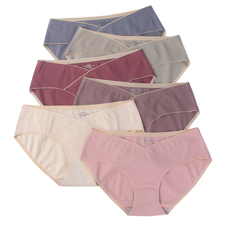 Materinski gaćice od pamuka, niski struk, glavna tkanina 95% pamuk, rub u preponi 100% pamuk, podrška trbuha za trudnoću i postporođajno razdoblje