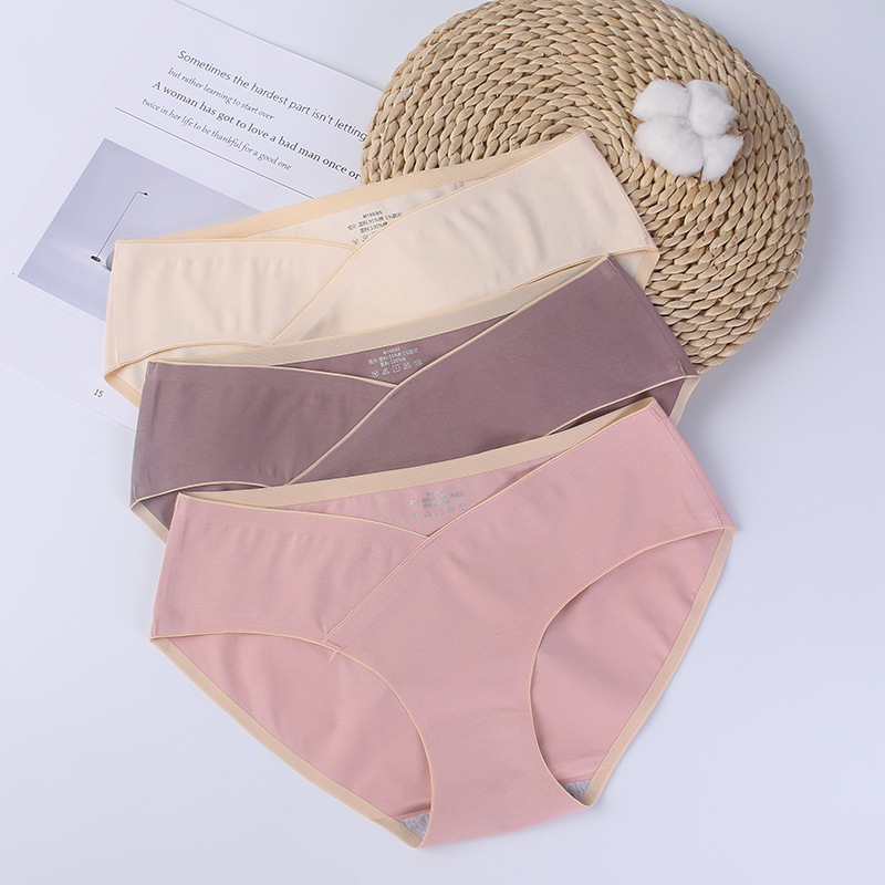 Materinski gaćice od pamuka, niski struk, glavna tkanina 95% pamuk, rub u preponi 100% pamuk, podrška trbuha za trudnoću i postporođajno razdoblje