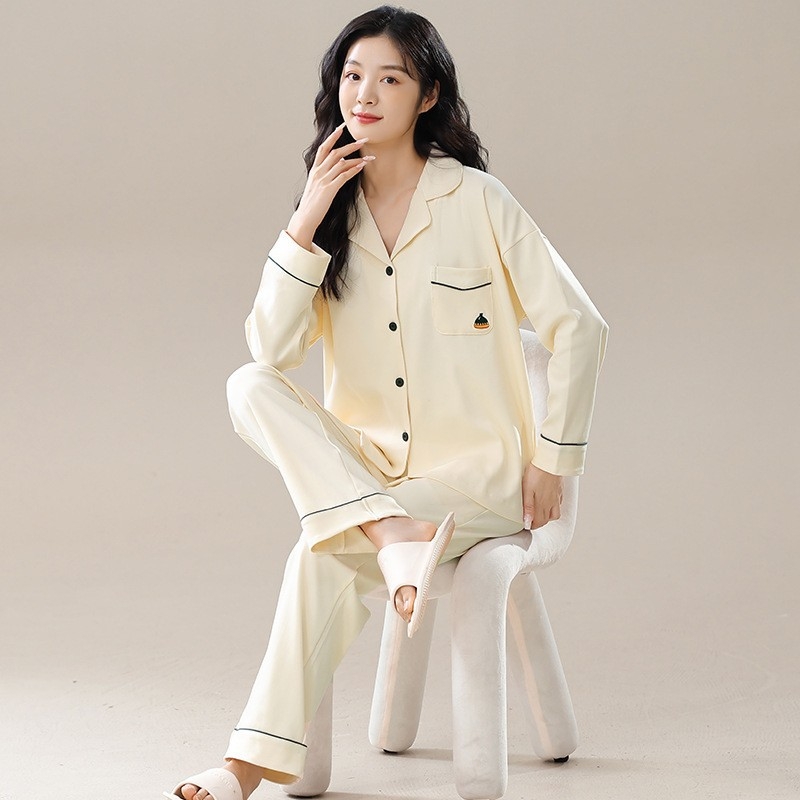 Naiste puuvillane pidžaama komplekt kardigani stiil, pikkade varrukad, kaelus lapell, keskmine paksus 201–250 g/m²