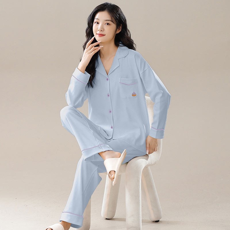 Naiste puuvillane pidžaama komplekt kardigani stiil, pikkade varrukad, kaelus lapell, keskmine paksus 201–250 g/m²