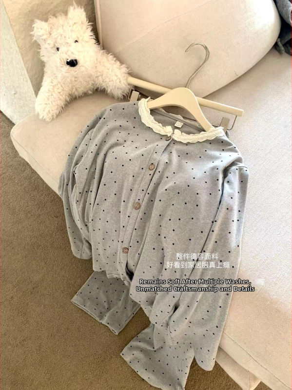 Pijama komplekt krūšu spilventiņiem, Derong velūrs, kardigan-stiilis, pikad varrukad, paks materjal 201–250 g/m², 80–90% polüester