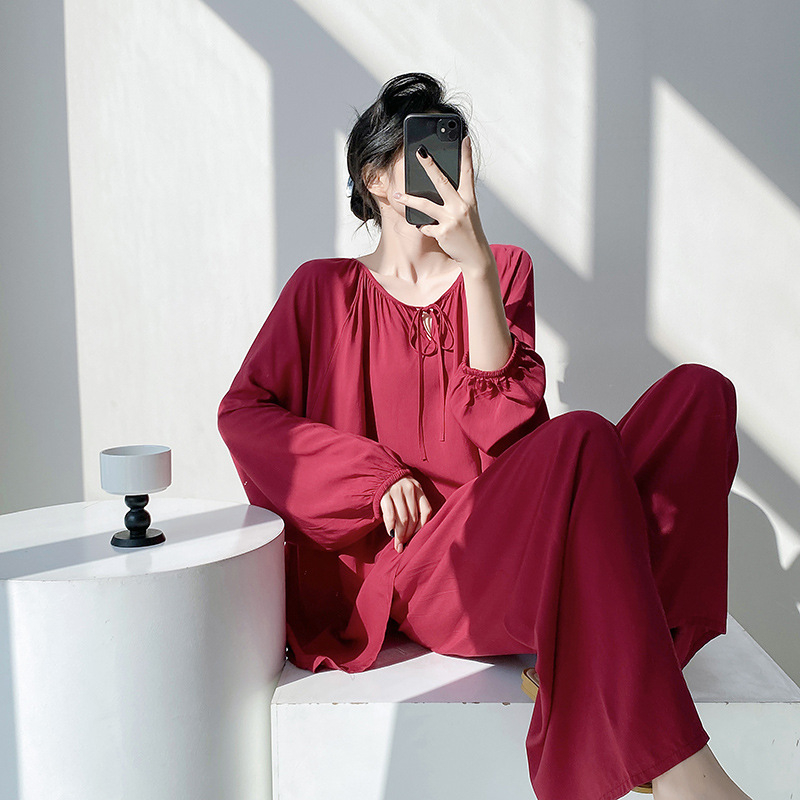 Ženski pidžama set od pamuk-saten viskoze, dugi rukav, ovratnik tip lapel, tanki materijal 121–140 g/m², hlače