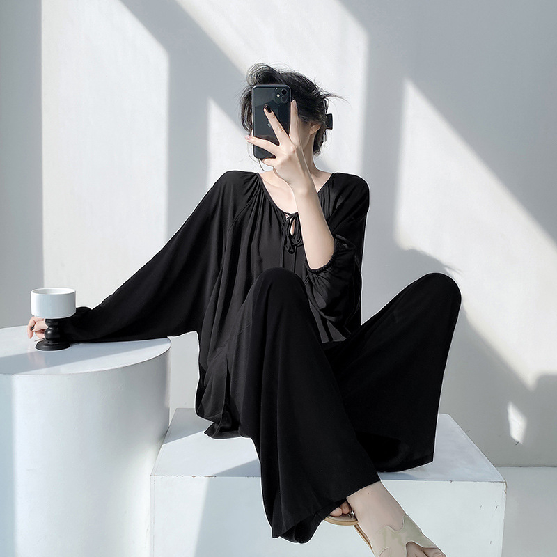 Ženski pidžama set od pamuk-saten viskoze, dugi rukav, ovratnik tip lapel, tanki materijal 121–140 g/m², hlače