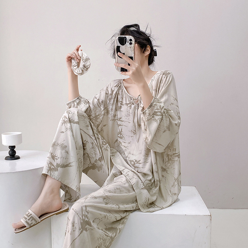 Ženski pidžama set od pamuk-saten viskoze, dugi rukav, ovratnik tip lapel, tanki materijal 121–140 g/m², hlače