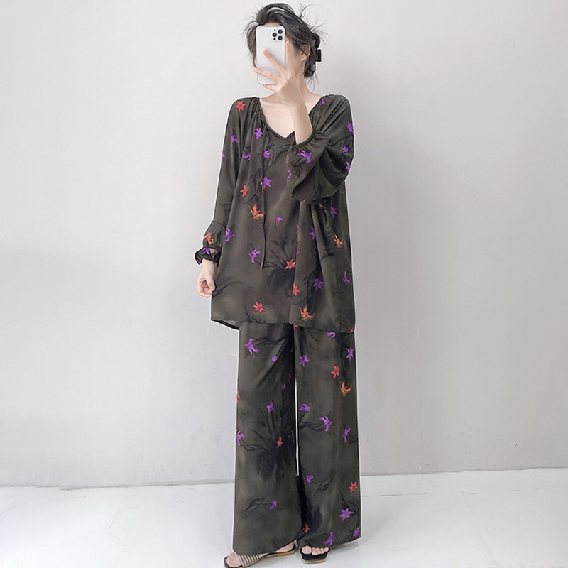 Ženski pidžama set od pamuk-saten viskoze, dugi rukav, ovratnik tip lapel, tanki materijal 121–140 g/m², hlače