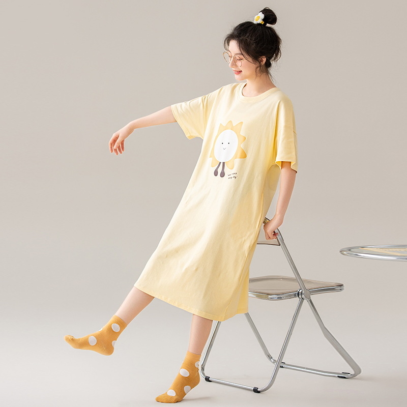 Ženska pamučna noćna haljina, okrugli izrez, rukavi 3/4, srednja duljina, sladak i šarmantan stil