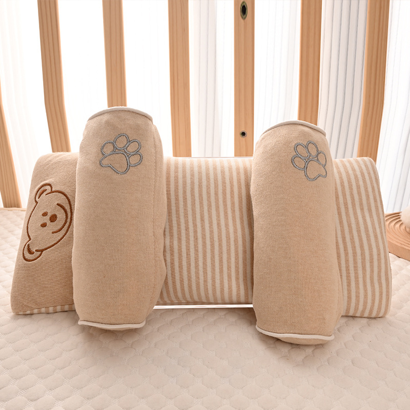 Kūdikių korekcijos ir formavimo pagalvėlė – gryna medvilnė, animacinio stiliaus, skirta naujagimiams 0–1 metų, saugumo lygis A, vasara 2025