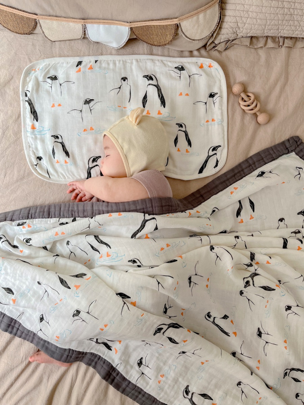 Deka pre bábätká — 70% bambusové vlákno, 30% bavlna; motív zvierat/karikatúra; celoročné použitie; vhodné pre dojčatá a batoľatá (1–3 roky); bezpečnostná trieda A.