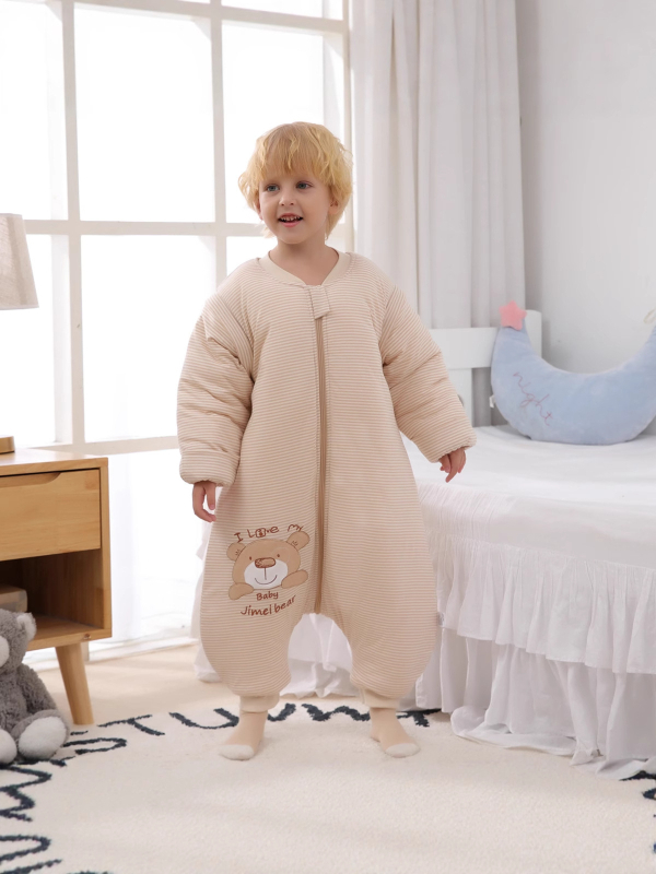 Miegmaišis kūdikiams ir mažiems vaikams – storesnio dizaino, 95% medvilnės audinys, poliesterio užpildas, nuimamos rankovės, metalinis užtrauktukas.