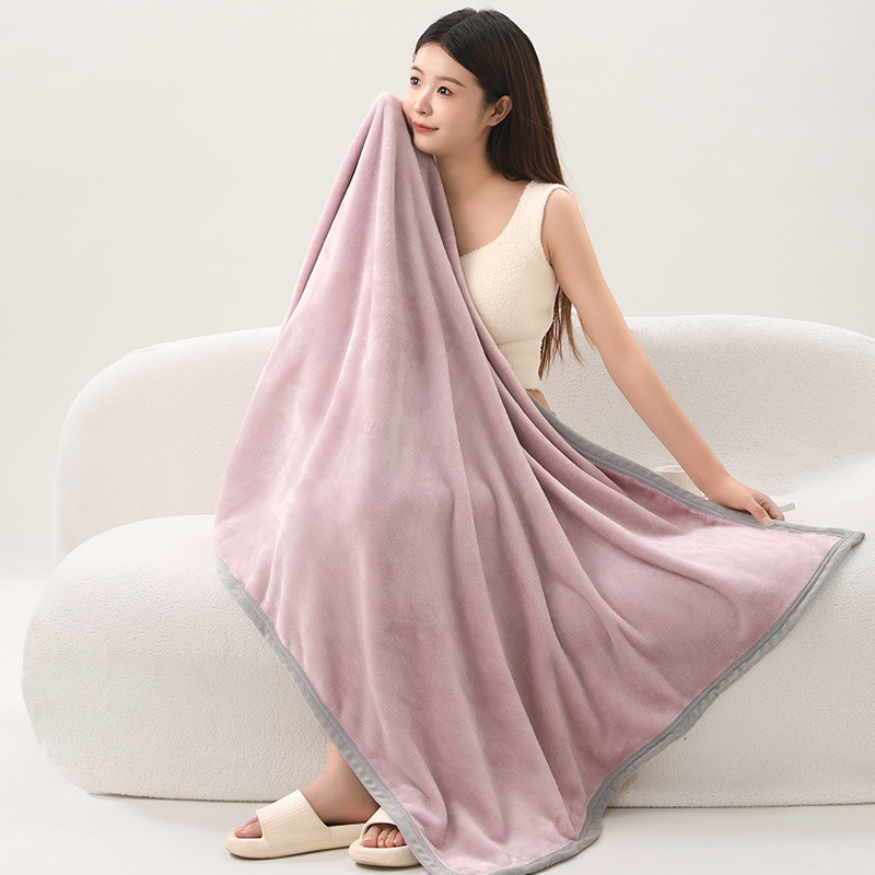 Flanelinė antklodė su logotipo siuvimu, 300–500 g svoris, tinkama visiems metų laikams, vaikams nuo 6 iki 12 metų