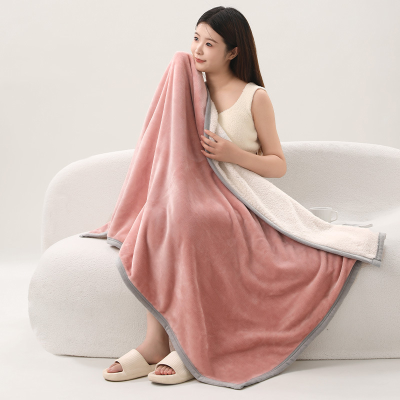 Flanelinė antklodė su logotipo siuvimu, 300–500 g svoris, tinkama visiems metų laikams, vaikams nuo 6 iki 12 metų