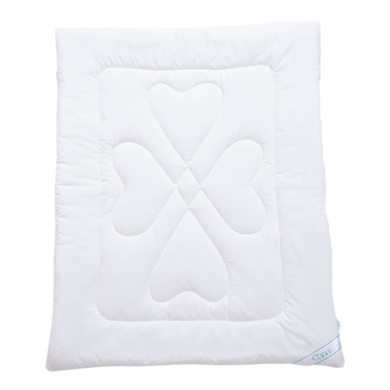 Vaiko darželiui skirtas pledės įdėklas, užpildas iš šilko siūlų ir medvilnės, audinys sintetinis, pavasaris–ruduo, amžius 0–6 metai