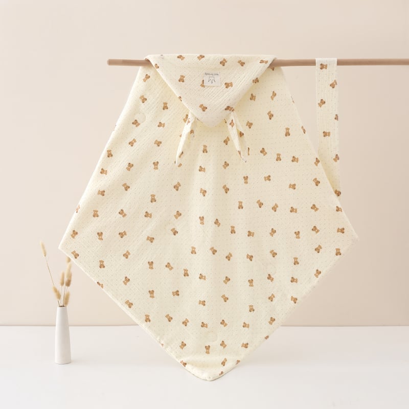 Naujagimio įvyniojimo antklodė - audinys: verpalai, užpildas: šilko-pamukas, raštas: karikatūra, tinka naujagimiams