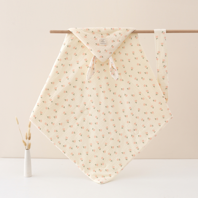 Naujagimio įvyniojimo antklodė - audinys: verpalai, užpildas: šilko-pamukas, raštas: karikatūra, tinka naujagimiams