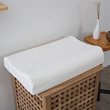 Latexový vankúš, obdĺžnikový tvar, prírodný latex, obsah latexu 70–80%, výška 10–15 cm