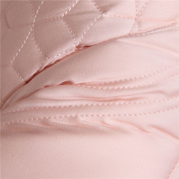 Lateks jastuk za kućnu upotrebu, pravokutnog oblika, 0,5–1,0 kg, umjetni latex, jezgro od poliestera, sadržaj latexa ispod 70%, obrada i prilagodba dostupni