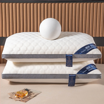 Stačiakampė latekso pagalvė kaklo palaikymui, natūralus lateksas, latekso kiekis 80–90%, svoris 1–2 kg, pritaikymas.