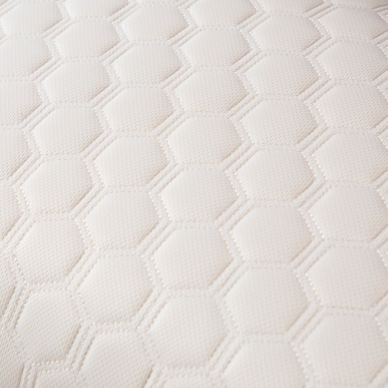 Stačiakampė latekso pagalvė kaklo palaikymui, natūralus lateksas, latekso kiekis 80–90%, svoris 1–2 kg, pritaikymas.