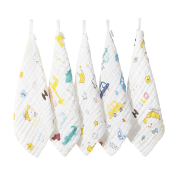 Kūdikio kvadratinės medvilninės gaze rankšluosčiai, šukuotas siūlas, siūtas kraštas, 40 g, absorbcija 0–5 s