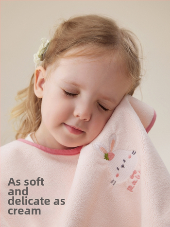 Laste näopuhastamiseks ja hammaste harjamiseks veekindla bibiga pesulapp, polüestri kiud, sobib 0–6-aastastele, kogu aasta kasutamiseks