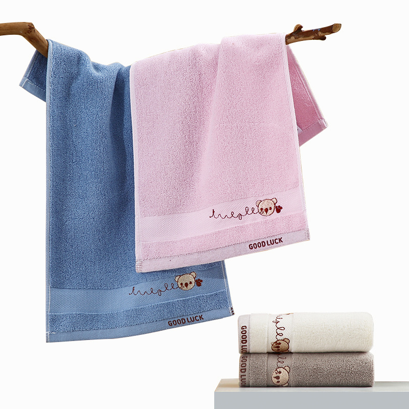 Vaikų veido rankšluostis su piešiniu meškiuko, 100% medvilnė, išsiuvinėtas dizainas, lygiava audinys, svoris 50–80 g