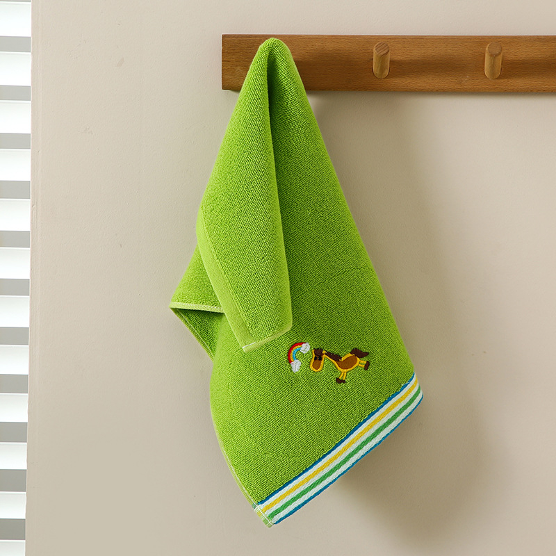 Vaikų veido rankšluostis su piešiniu meškiuko, 100% medvilnė, išsiuvinėtas dizainas, lygiava audinys, svoris 50–80 g