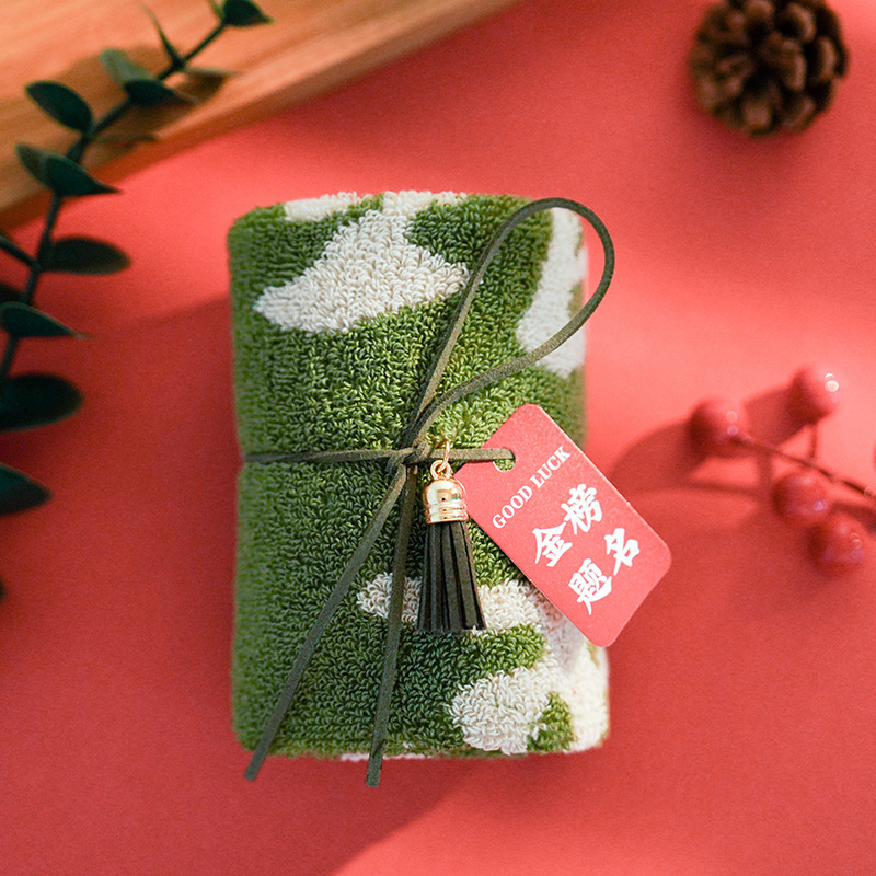 Dāvanu dvielis sejai no 100% kokvilnas, dzija 32s, svars 50–80 g, pielāgošana pieejama