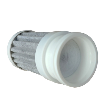 Vandens filtravimo elementas čia: sinterizuotos anglis, PP vata ir ABS korpusas; srautas 2 L/min; universalus modelis; skirtas priekinio vandens filtro buteliukei; sunkieji metalai pašalinami.