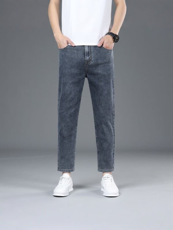 Blugi pentru bărbați cu croială dreaptă – denim, lungime de nouă părți, talie medie, fermoar, spălați