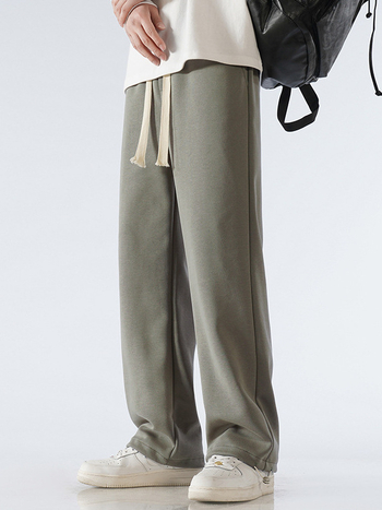 Férfi pamut sportnadrág fleece-béléses, laza szabású egyenes vonal, középmagas derekú övvel, mandzsettás zsinóros véggel, mindennapi sportnadrág, 65% pamut 35% poliészter