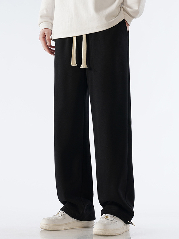 Férfi pamut sportnadrág fleece-béléses, laza szabású egyenes vonal, középmagas derekú övvel, mandzsettás zsinóros véggel, mindennapi sportnadrág, 65% pamut 35% poliészter