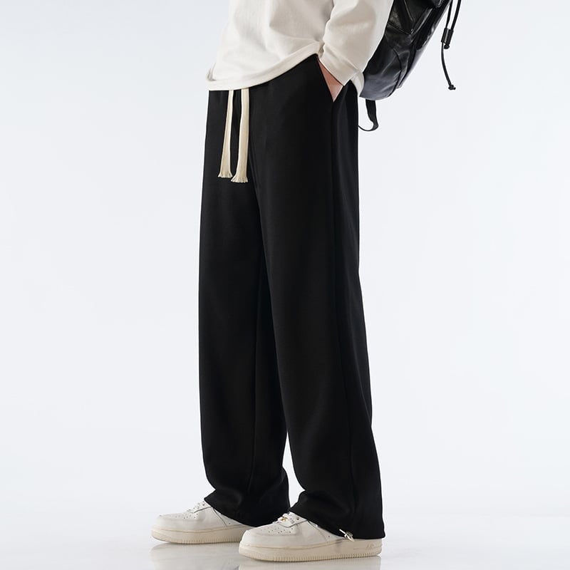 Férfi pamut sportnadrág fleece-béléses, laza szabású egyenes vonal, középmagas derekú övvel, mandzsettás zsinóros véggel, mindennapi sportnadrág, 65% pamut 35% poliészter