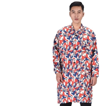 Férfi munkaruha kabát kamuflázzal, antifouling és dekonaminációs funkcióval, külső poliészter anyag és vegyi rostok keveréke, négy évszakos viselet gyárak és raktárak számára