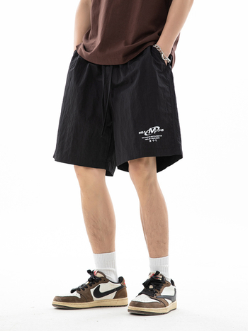 Кежуал найлонови къси панталони с печатни букви, средна талия, закопчаване със шнур, свободна кройка