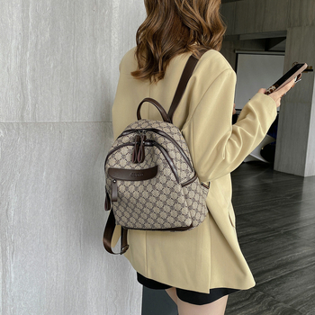 PU medžiagos kuprinė laisvalaikio kelionėms su užtrauktuku, poliesterio padas, vidinė kišenė telefonui, 2024 metų pavasario išleidimas